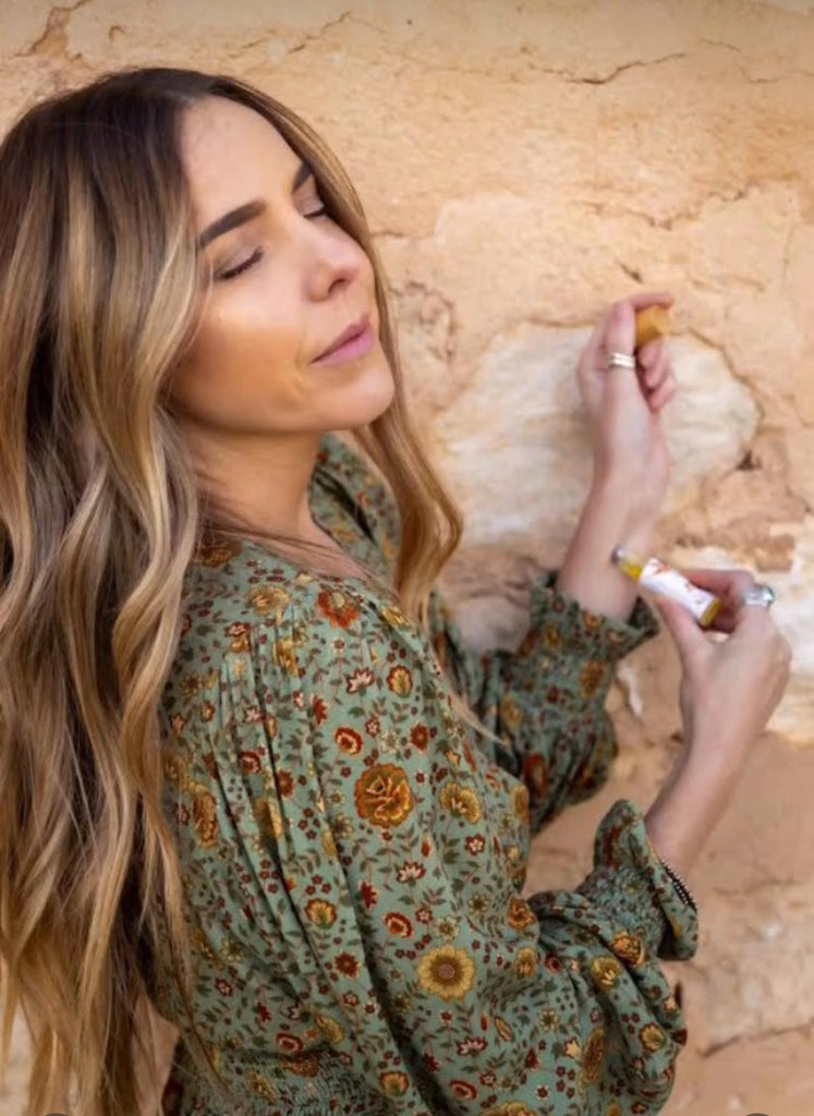 Why Choose Natural Perfumes Made with Essential Oils